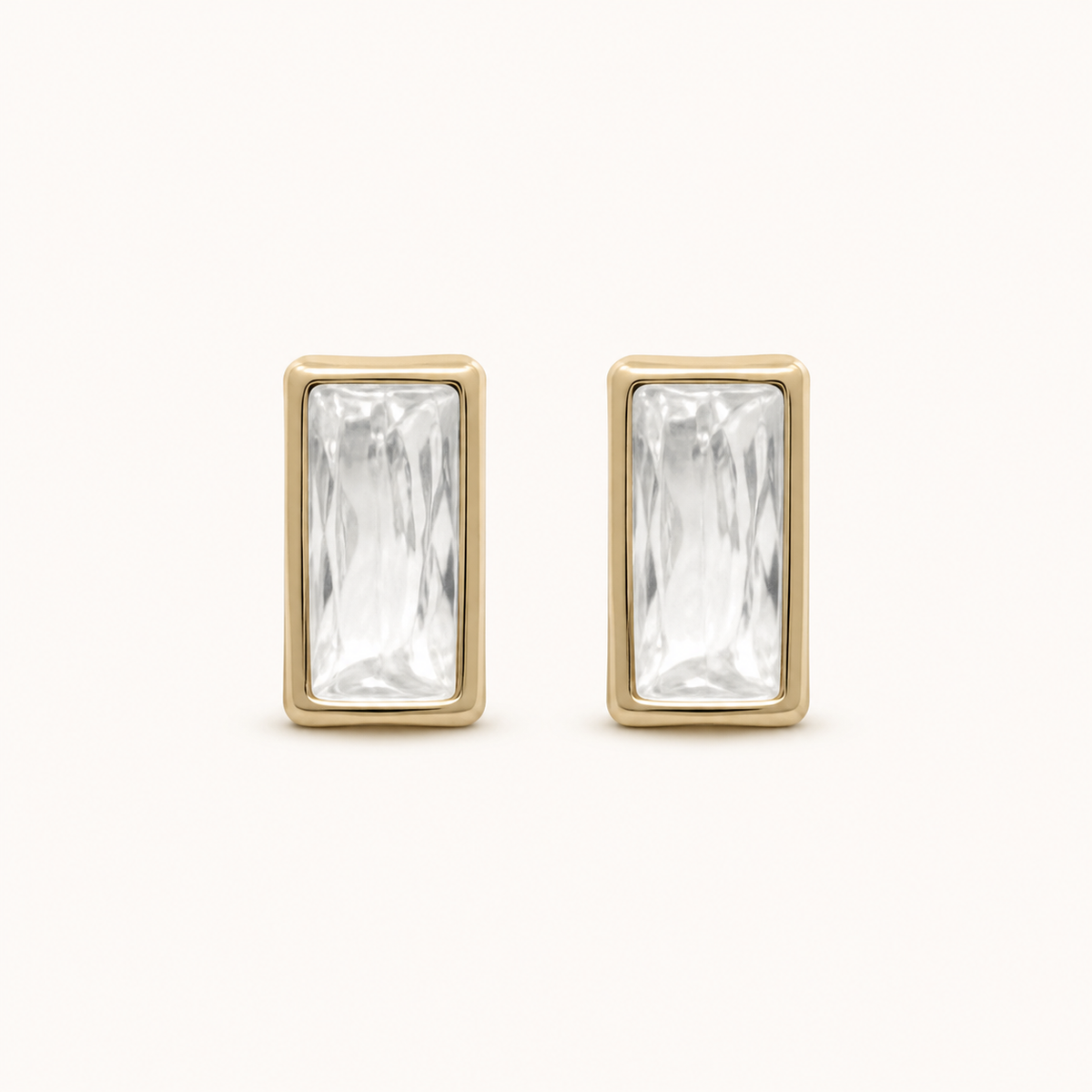 Arete rectangular Oro 10K con Zirconia